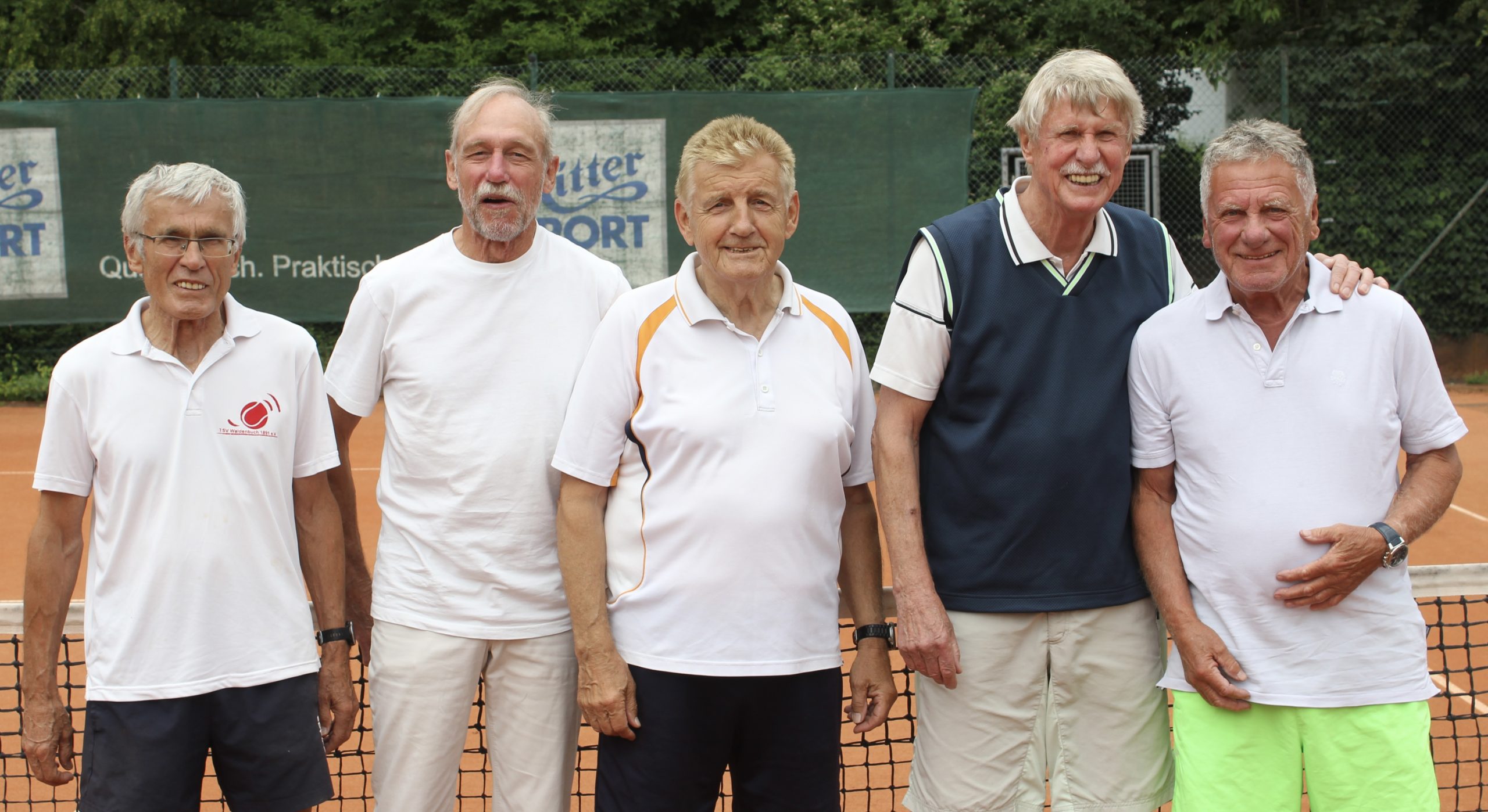 Das Bild zeigt das TSV-Team der Herren 75/1, das die deutliche Überlegenheit des Tabellenführers TSG Backnang anerkennen musste